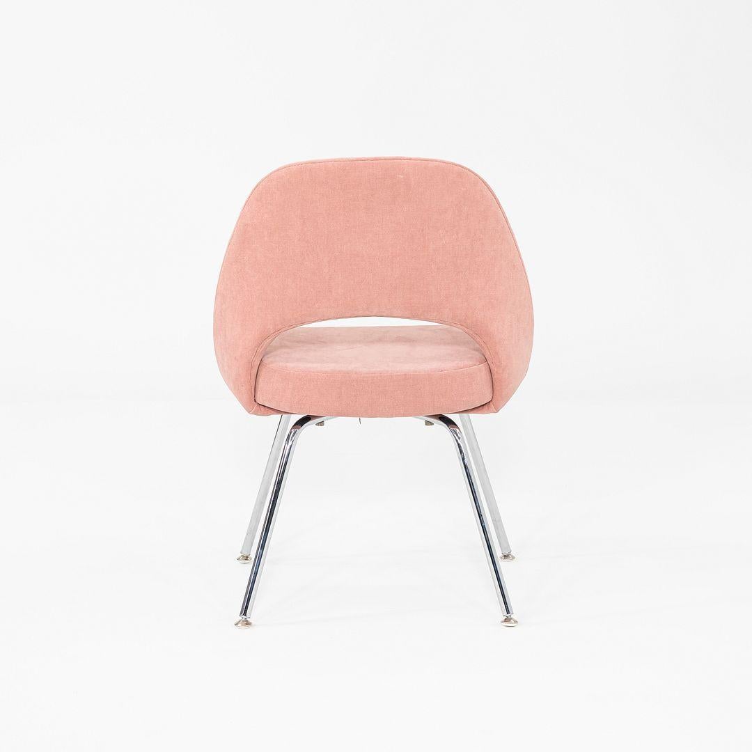 2022 Eero Saarinen for Knoll Armless Executive Dining Chair in Pink Fabric en vente 3