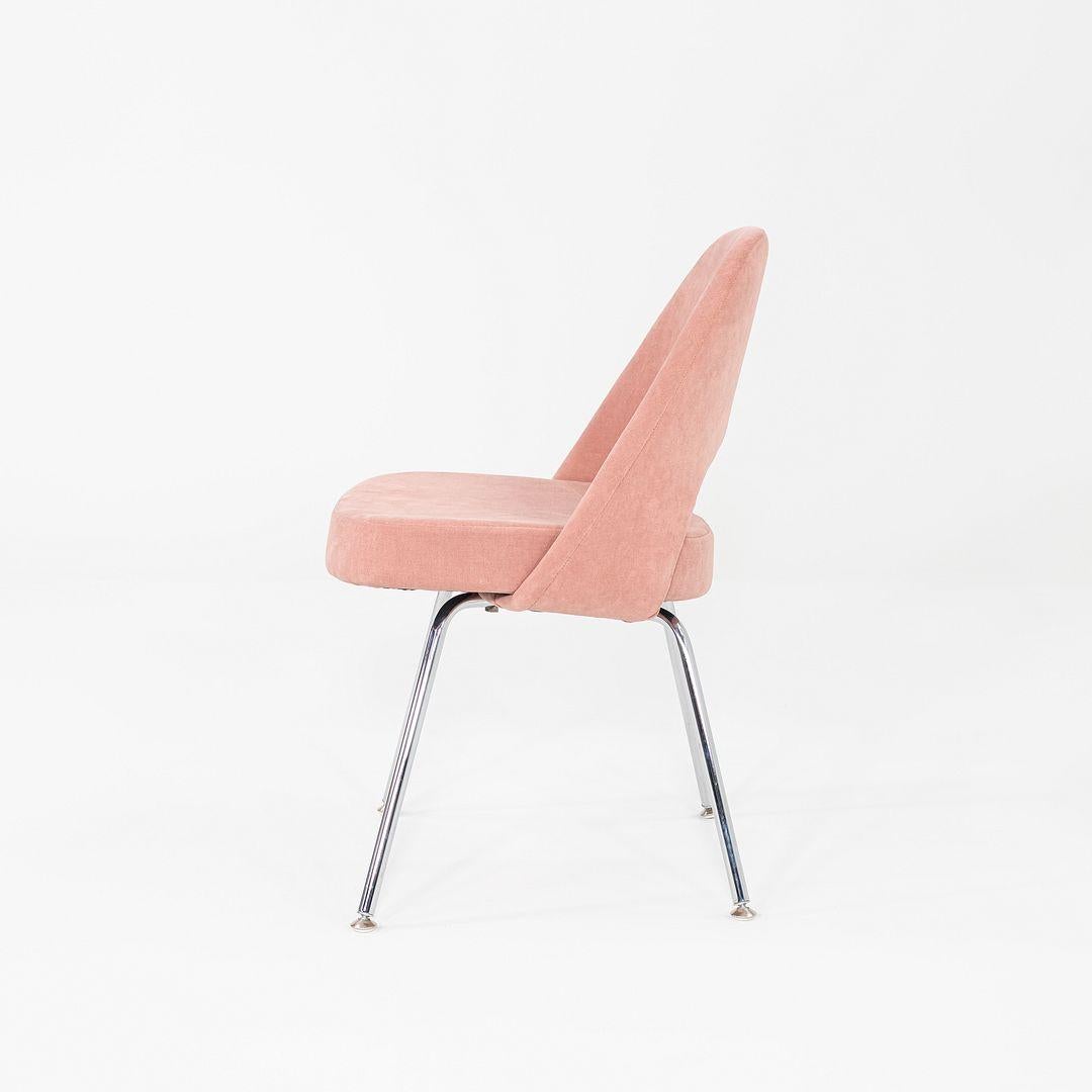 Moderne 2022 Eero Saarinen for Knoll Armless Executive Dining Chair in Pink Fabric en vente