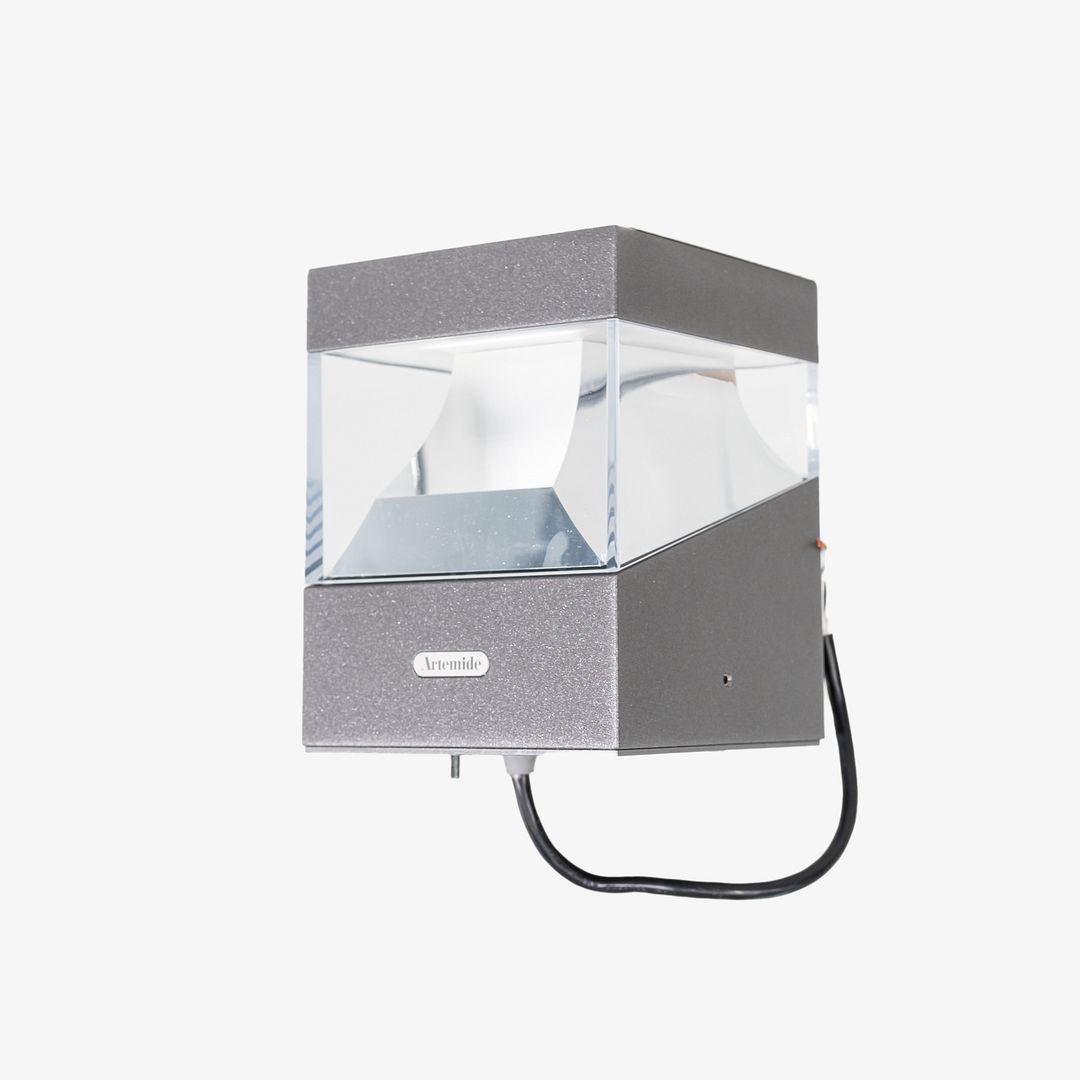 2022 Ernesto Gismondi para Artemide Tetragono Parete Aplique / Lámpara LED 3000k en Excelente estado para la venta en Philadelphia, PA