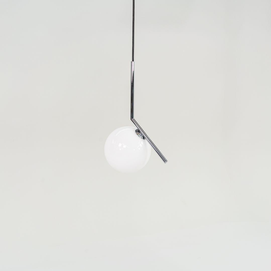 Moderno 2022 Flos ICS Light Sospensione 1 Pendente di Michael Anastassiades in Cromo in vendita
