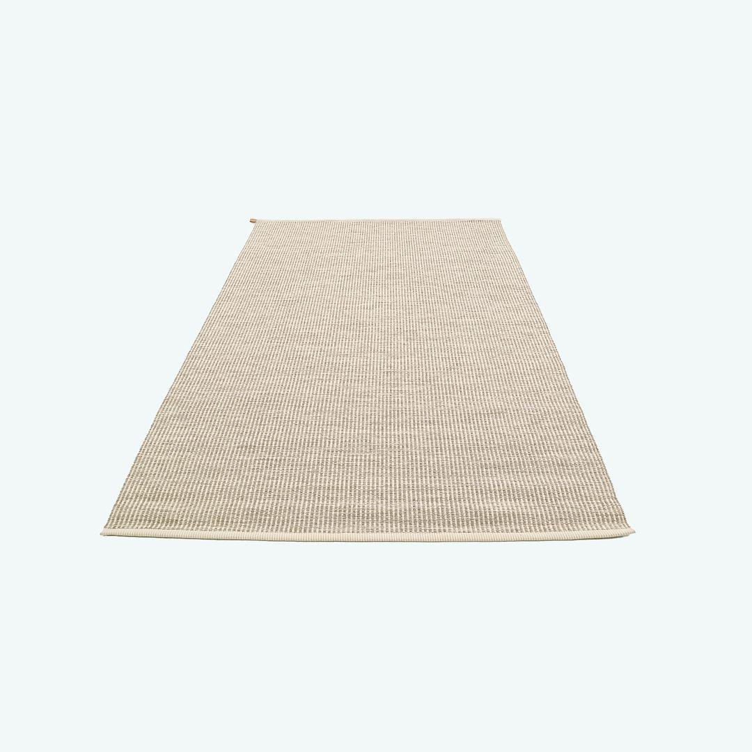 2022 Gunilla Lagerhem Ullberg #22 Tappeto a righe Hagga 981 STRIPE ICON/ 882 Lino In condizioni ottime in vendita a Philadelphia, PA