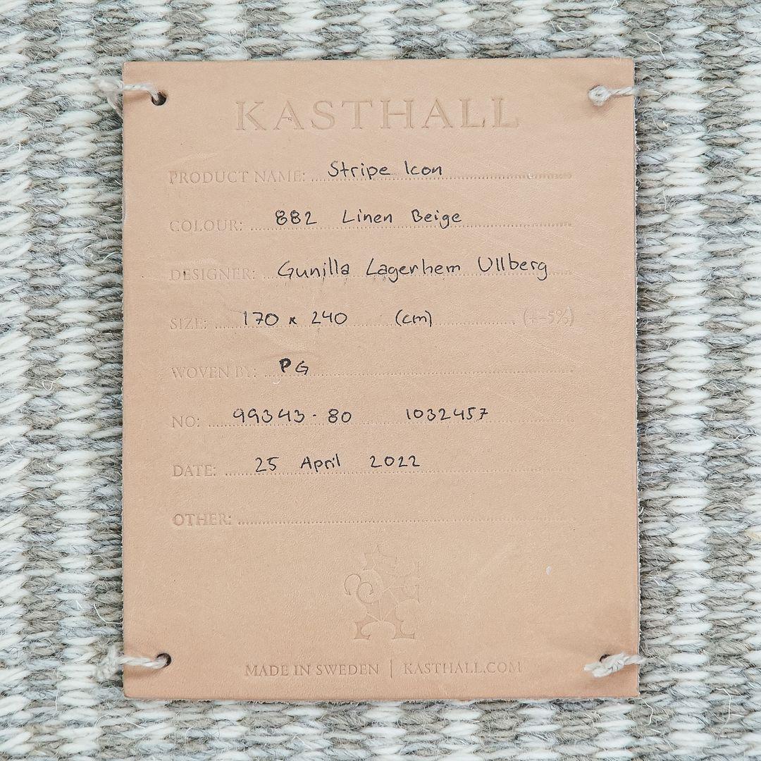2022 Gunilla Lagerhem Ullberg #22 Tappeto a righe Hagga 981 STRIPE ICON/ 882 Lino in vendita 2