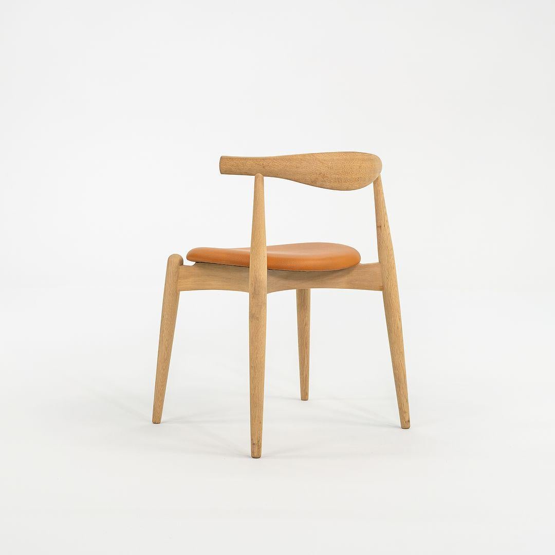 Moderno 2022 Hansen per Carl Hansen CH20 Sedia a gomito Oak con pad in pelle caramello in vendita