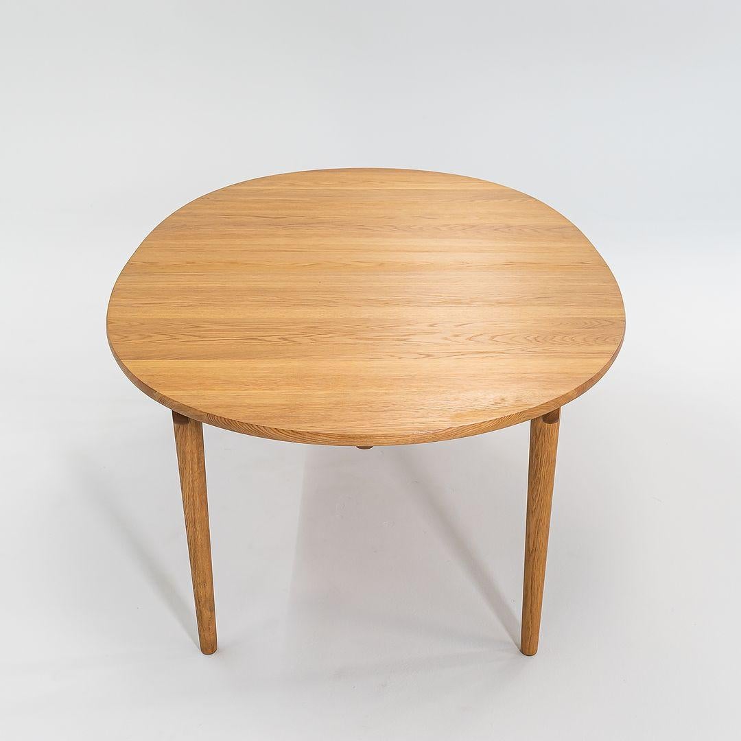 Steel 2022 Hans Wegner for Carl Hansen CH338 Dining Table with Two Leaves in Oiled Oak