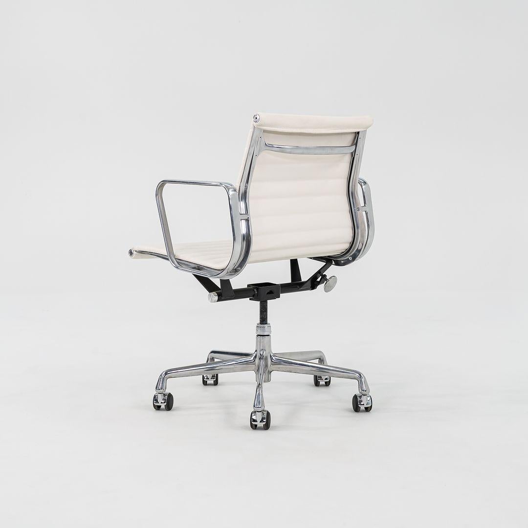 Contemporary 2022 Herman Miller Eames Aluminum Management Desk Chairs w/ Bristol Leather For Sale