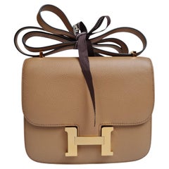 2022 Hermes Constance 18 Epsom Chai GHW Sac à rabat