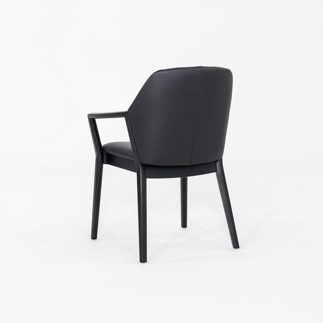 Moderno 2022 Hoffmann Kahleyss Design per CondeHouse Poltrona Kari in Black Oak in vendita