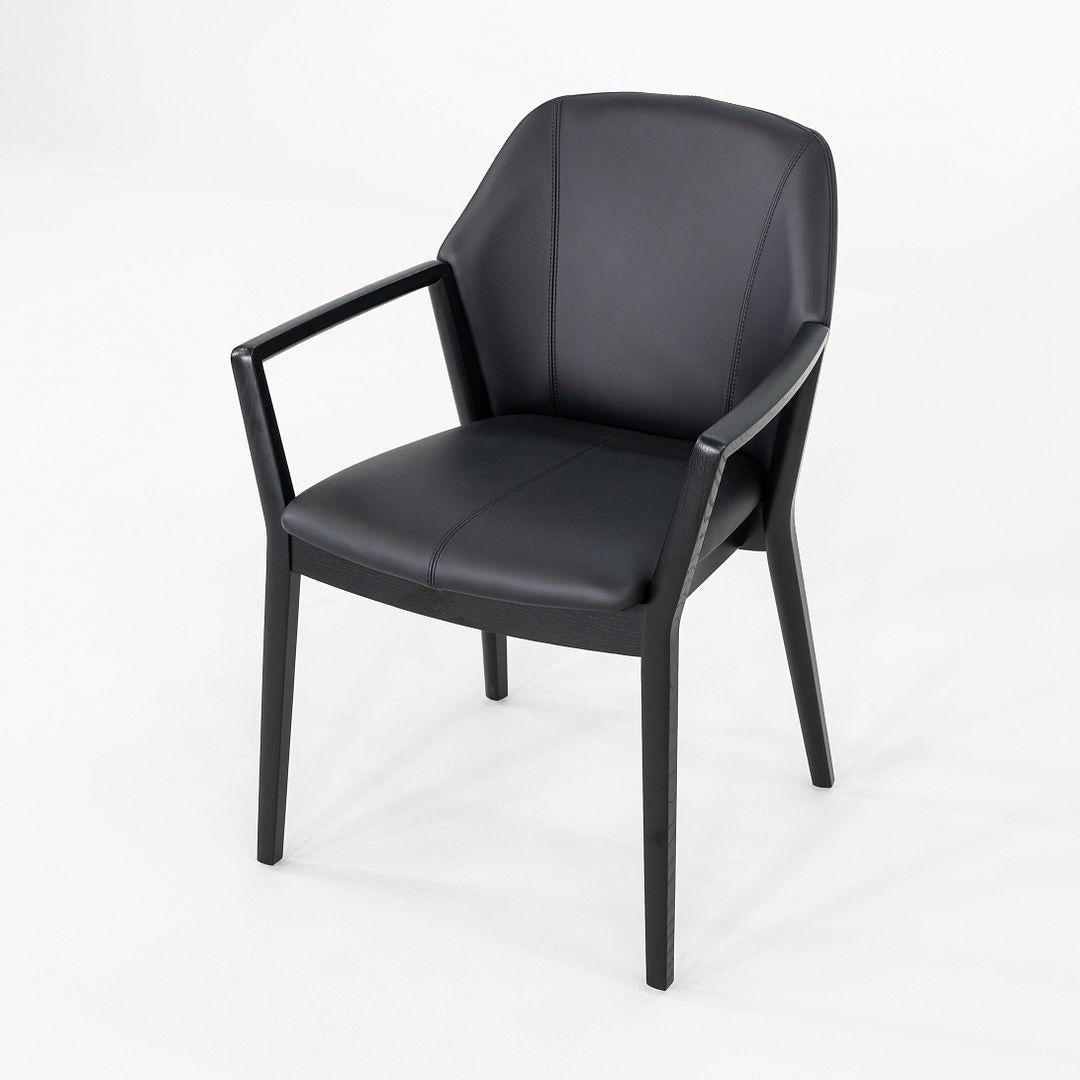 Pelle 2022 Hoffmann Kahleyss Design per CondeHouse Poltrona Kari in Black Oak in vendita
