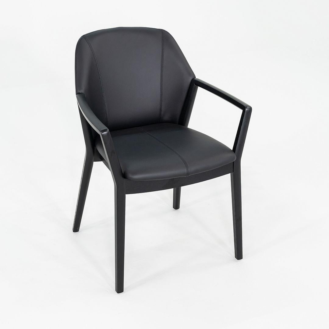 2022 Hoffmann Kahleyss Design per CondeHouse Poltrona Kari in Black Oak in vendita 1