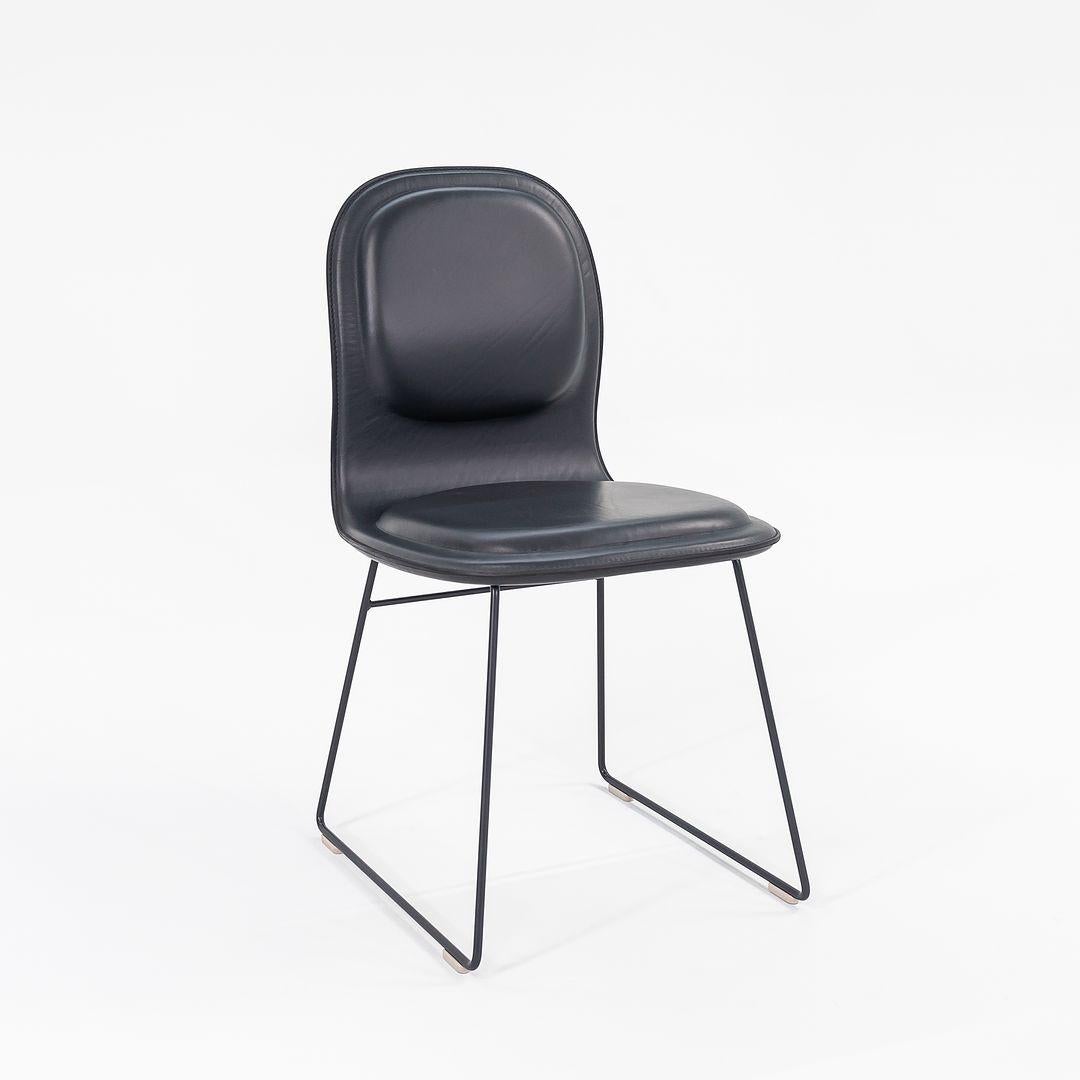 2022 Jasper Morrison para Cappellini Silla de comedor Hi Pad de piel negra Acero inoxidable en venta