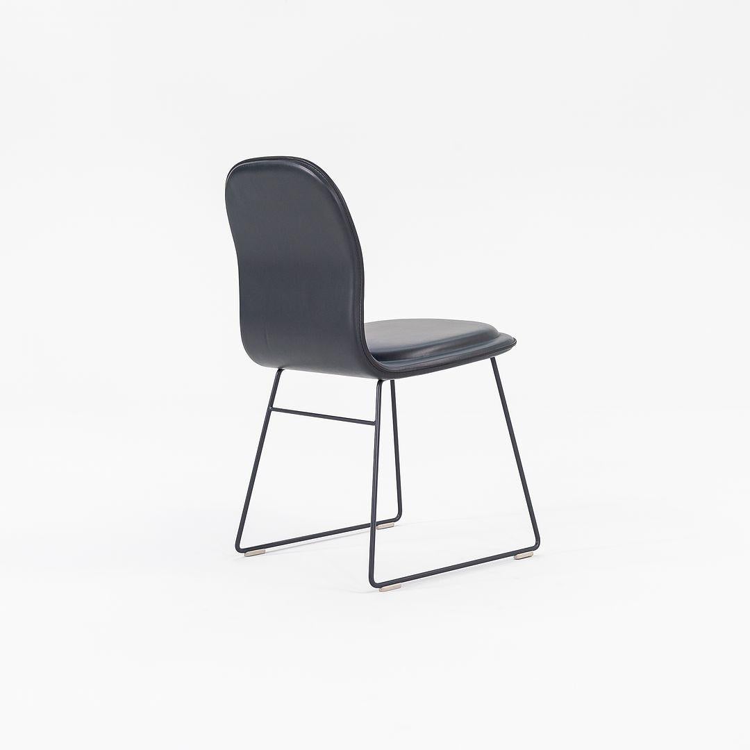 Jasper Morrison für Cappellini, Hi Pad, Esszimmerstuhl aus marineblauem Leder, 2022 (21. Jahrhundert und zeitgenössisch) im Angebot