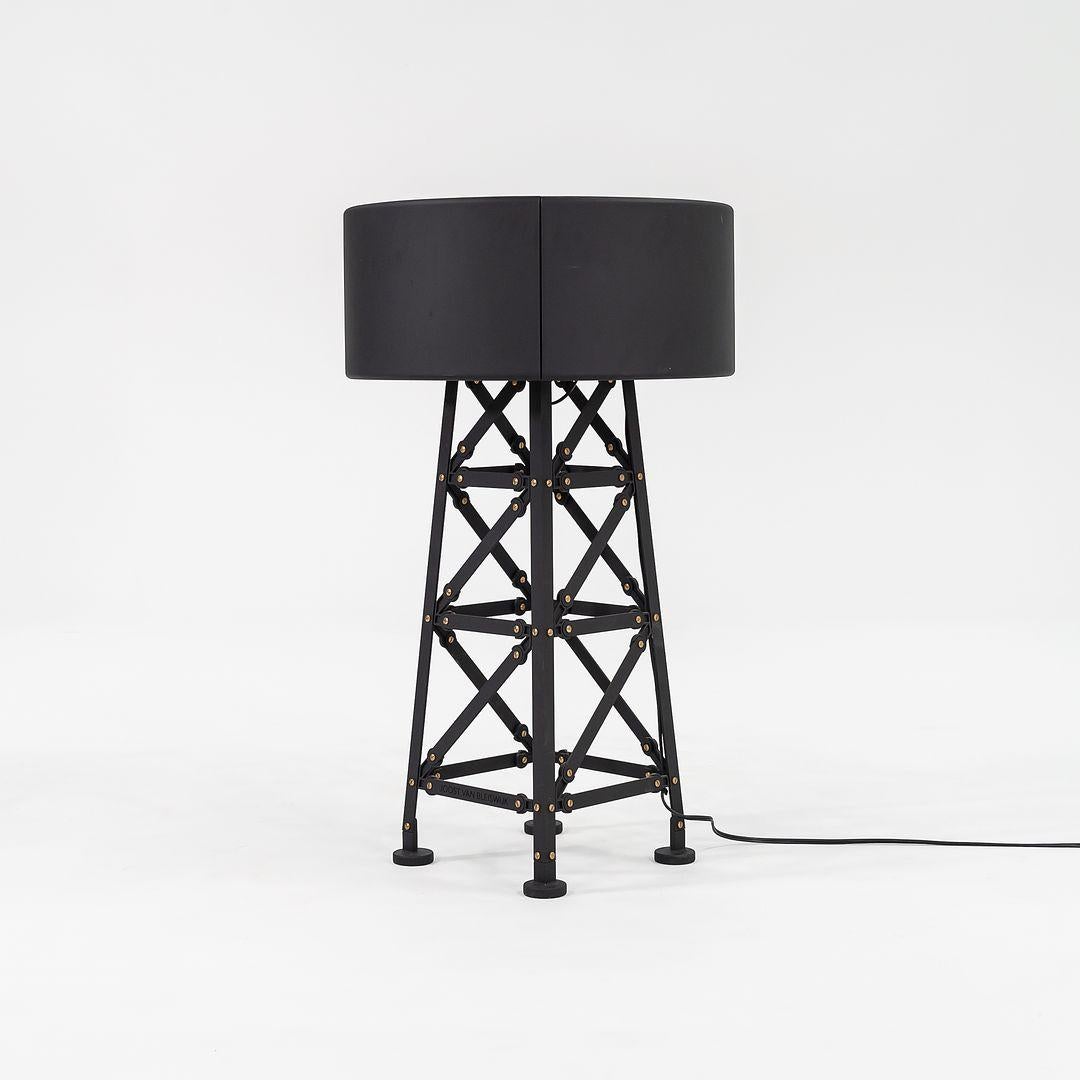 2022 Joost Van Bleiswijk for Moooi UL Construction Lamp Matt Black S 34.5 x 19.5 In Excellent Condition For Sale In Philadelphia, PA