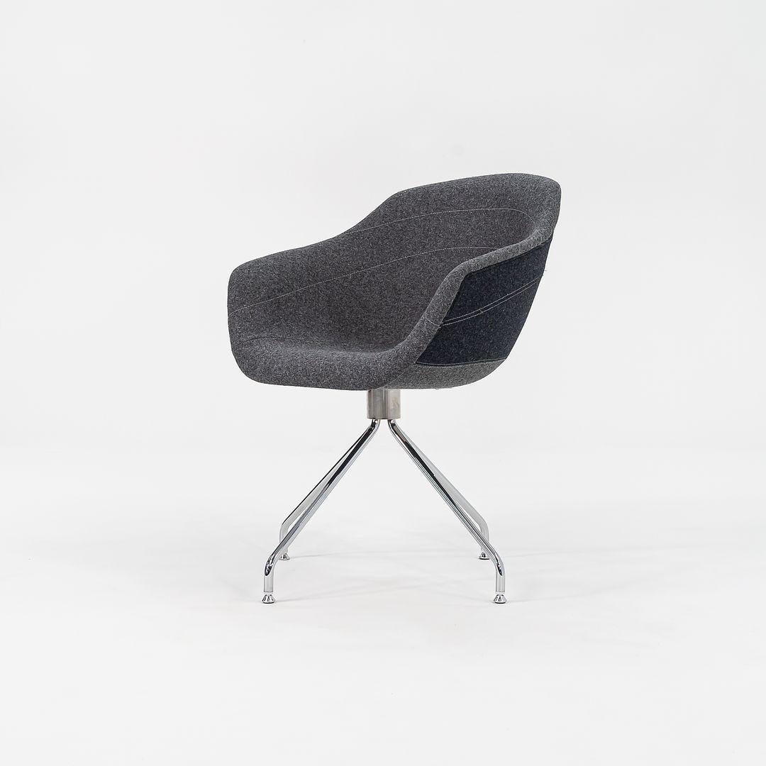 2022 Luca Nichetto for Moooi Canal Swivel Shell Chair in Anthracite & Chrome en vente 3