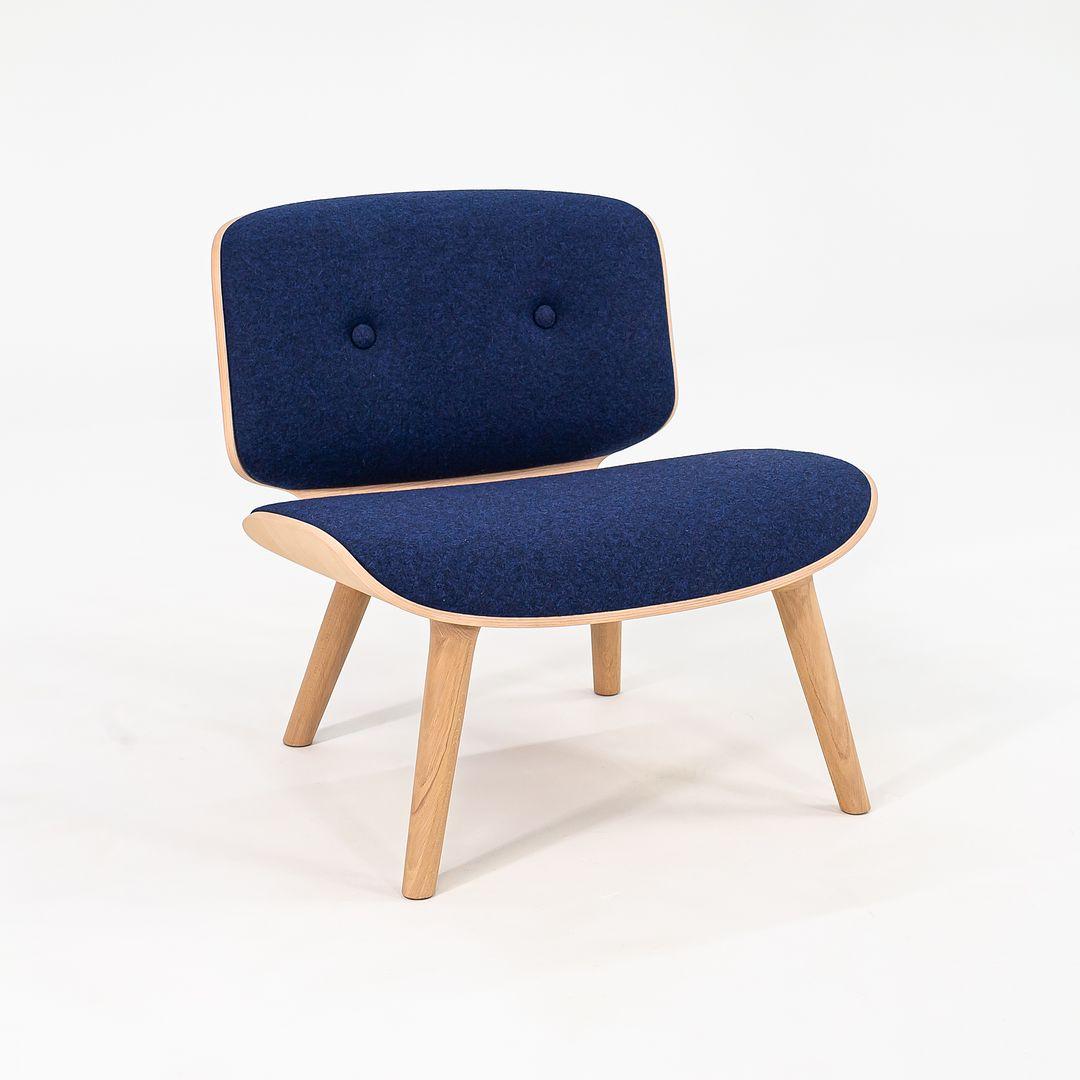 Zum Verkauf steht ein Nut Lounge Chair mit einem Holzrahmen, massiven Eichenbeinen und einem blauen Wollstoff. Der Stuhl wurde von Marcel Wanders entworfen und von Moooi¬†in den Niederlanden hergestellt. Es stammt aus der Zeit um 2022 und ist