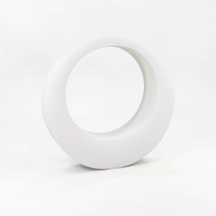 2022 Marcel Wanders para Moooi O. Silla mecedora en gris claro