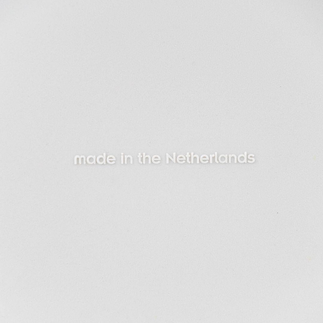 2022 Marcel Wanders para Moooi O. Silla mecedora en gris claro Moderno en venta