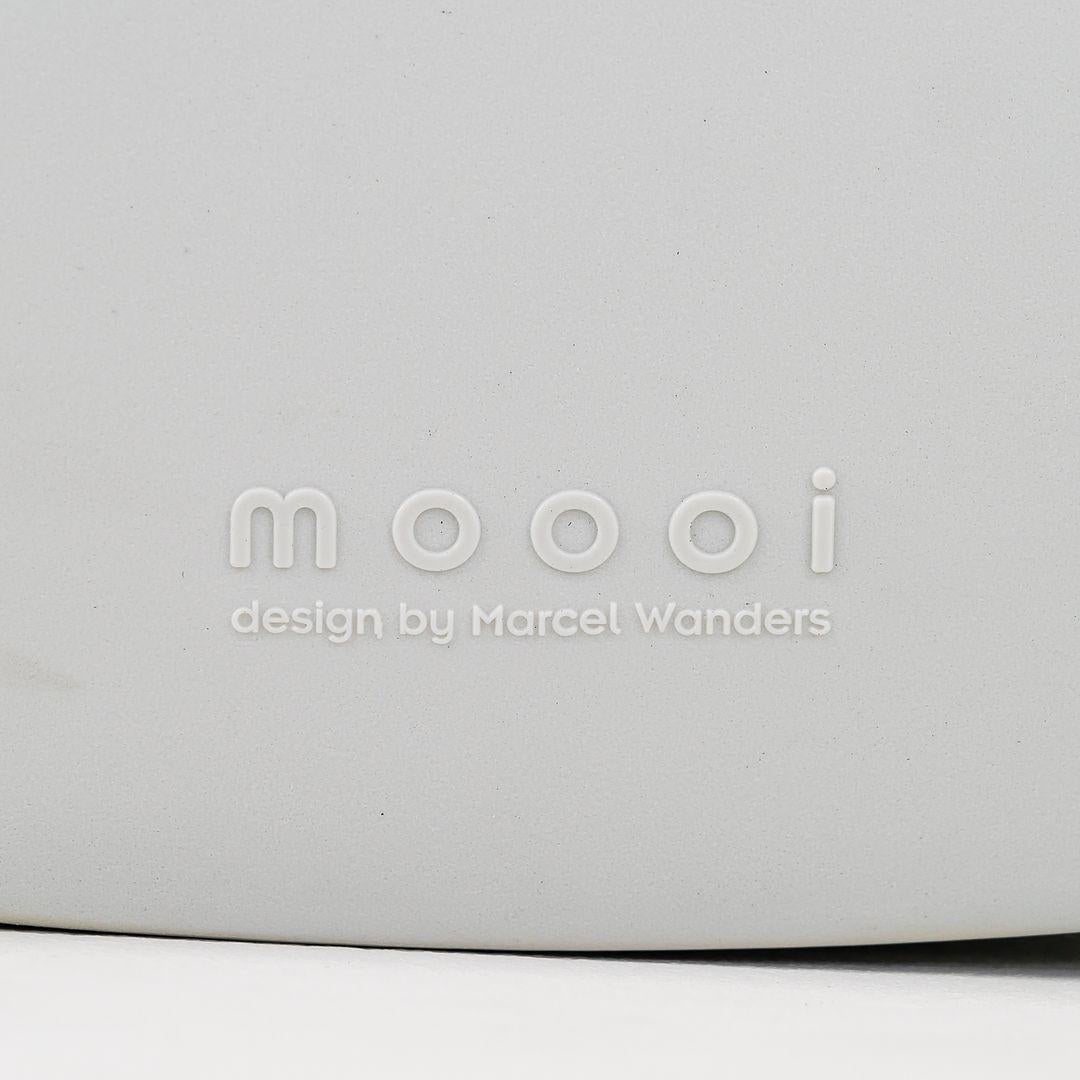 2022 Marcel Wanders para Moooi O. Silla mecedora en gris claro en venta 1
