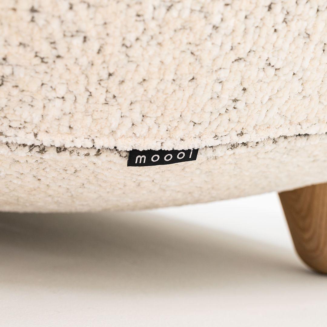 2022 Marcel Wanders Love Sofa / Loungesessel aus Eiche & Dodo Pavone Jacquard Weiß im Angebot 1