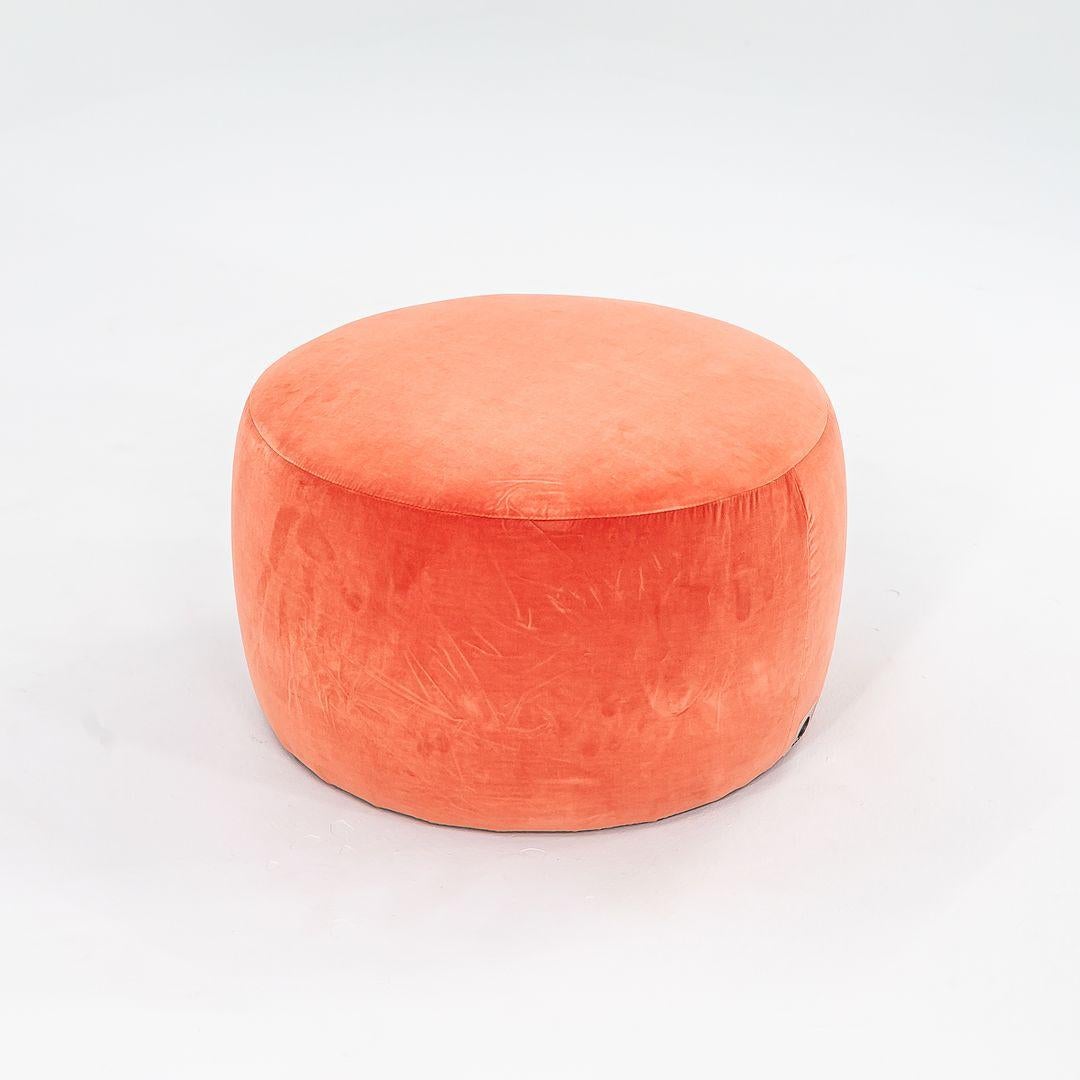Moderne 2022 MOOOI Works for MOOOI Pooof Ottoman/Stool Seat in Harald 3, 543 en vente