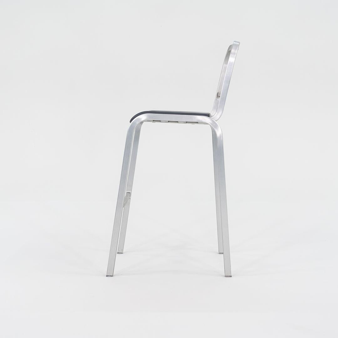 2022 Taburetes de bar apilables Nine-O de Ettore Sottsass con asientos tapizados en gris en venta 2