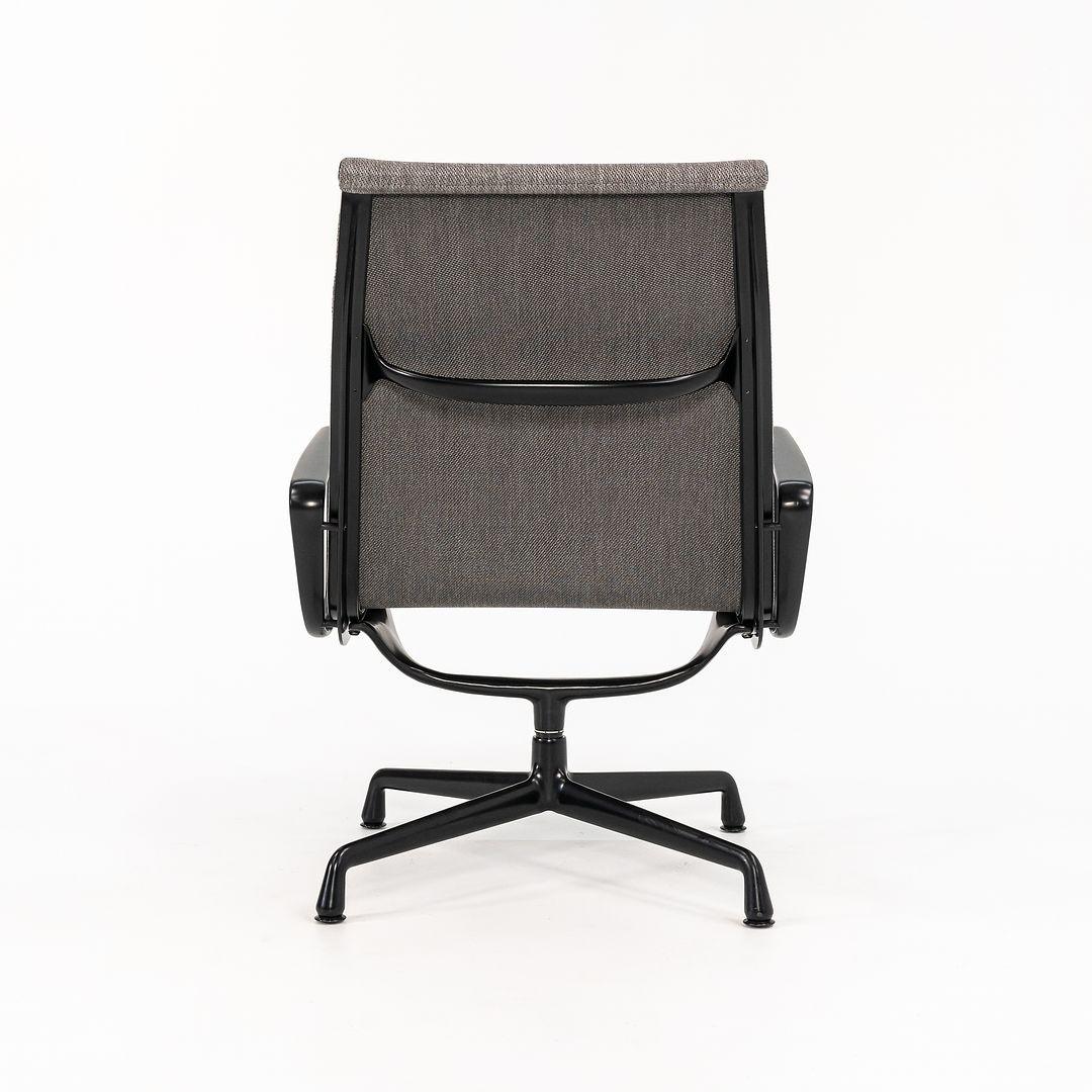 2022 Pareja Herman Miller Grupo Eames de aluminio Sillas de exterior Gris / Negro en venta 5