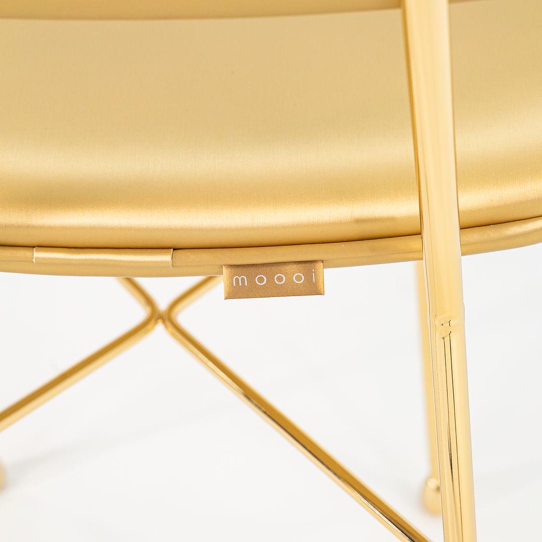 XXIe siècle et contemporain Paire de chaises de salle à manger/d'appoint Nika Zupanc pour Moooi Golden en or mat 2022 en vente