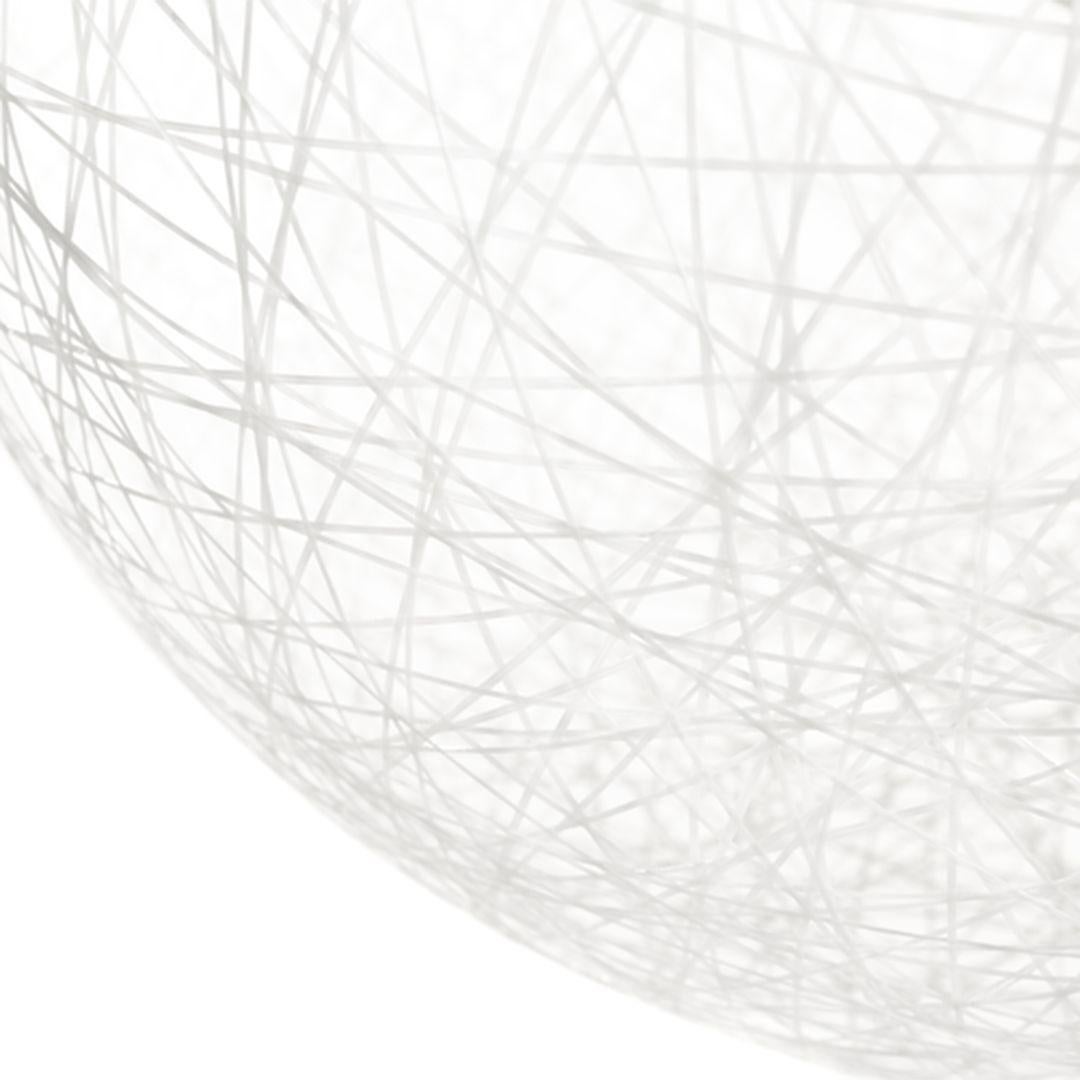 In vendita c'è una lampada a sospensione Random Light II di medie dimensioni composta da un paralume in fibra di vetro bianca con resina epossidica e da un pendente in acciaio cromato. La lampada è stata progettata da Bertjan Pot e prodotta da