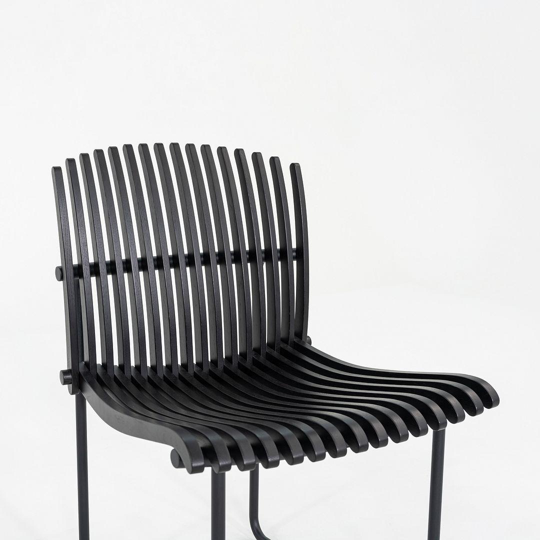 2022 Richard Schultz para CondeHouse Silla de listones de madera ebonizada y aluminio en venta 5