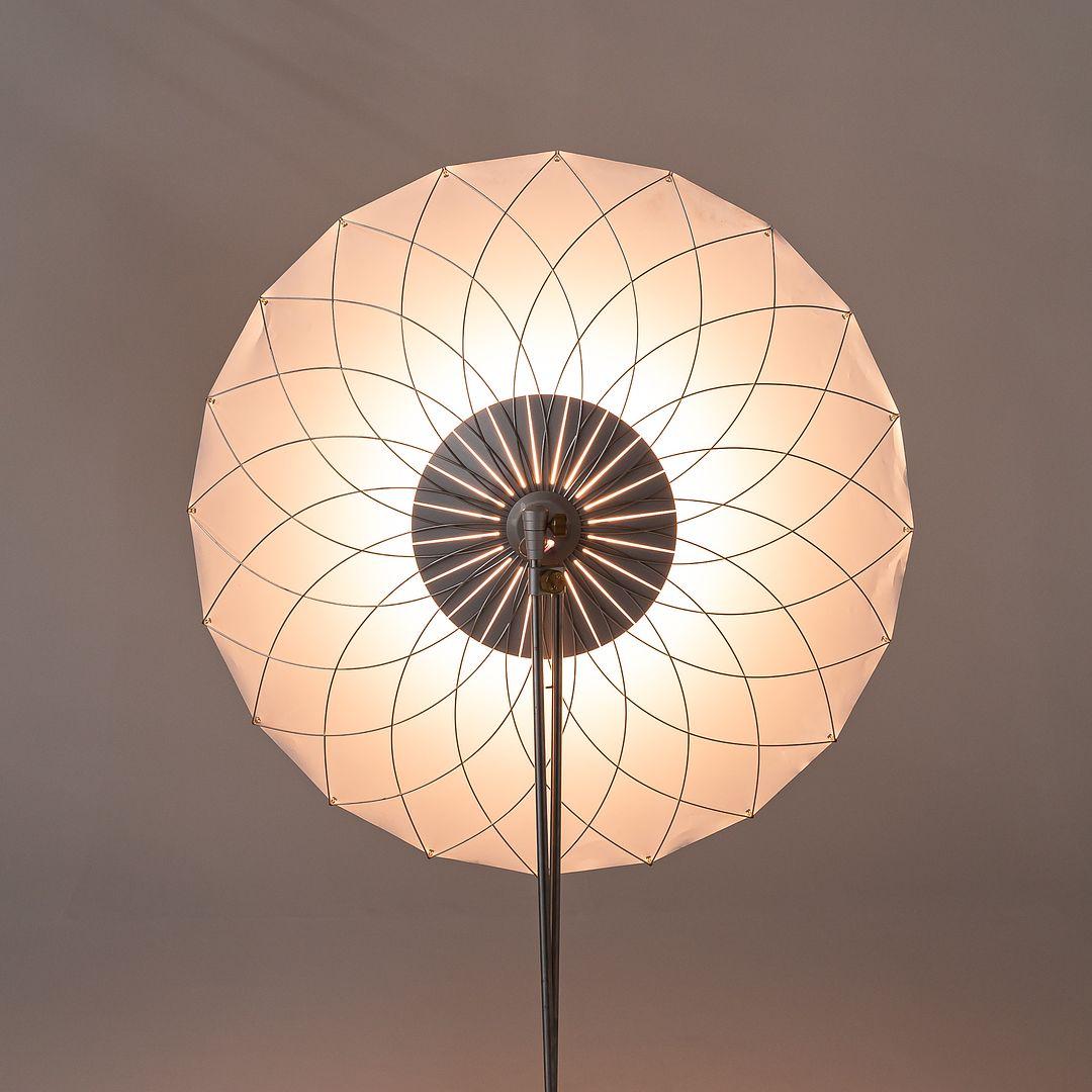 Dutch 2022 Rick Tegelaar for Moooi UL Filigree Floor Lamp 3x Available For Sale