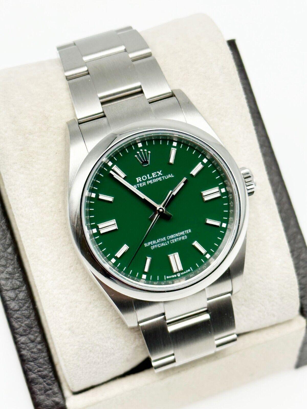 2022 Rolex 126000 Oyster Perpetual Grünes Zifferblatt 36mm Edelstahl Box Papier im Zustand „Hervorragend“ in San Diego, CA