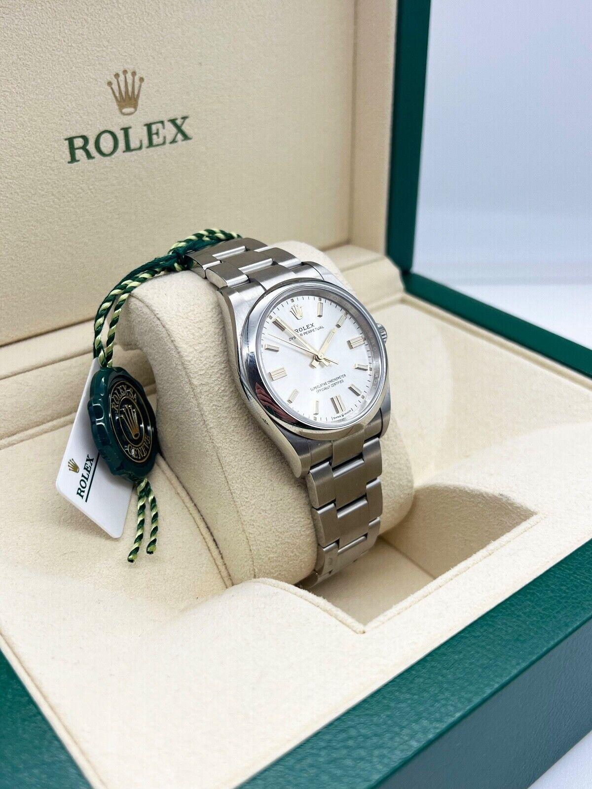 2022 Rolex 126000 Oyster Perpetual Quadrante Argento Scatola Inox 36mm In condizioni ottime a San Diego, CA