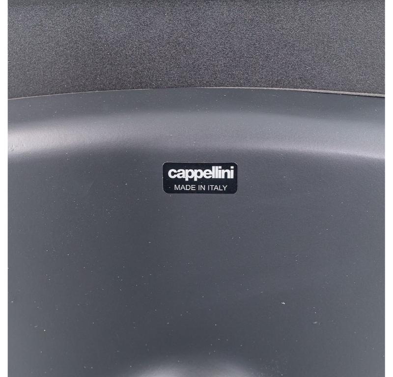 2022 Werner Aisslinger per Cappellini Poltrona Juli in plastica con base a colonna in vendita 5