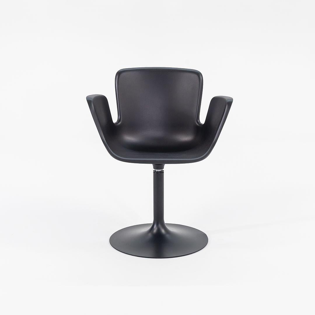 2022 Werner Aisslinger per Cappellini Poltrona Juli in plastica con base a colonna In condizioni ottime in vendita a Philadelphia, PA