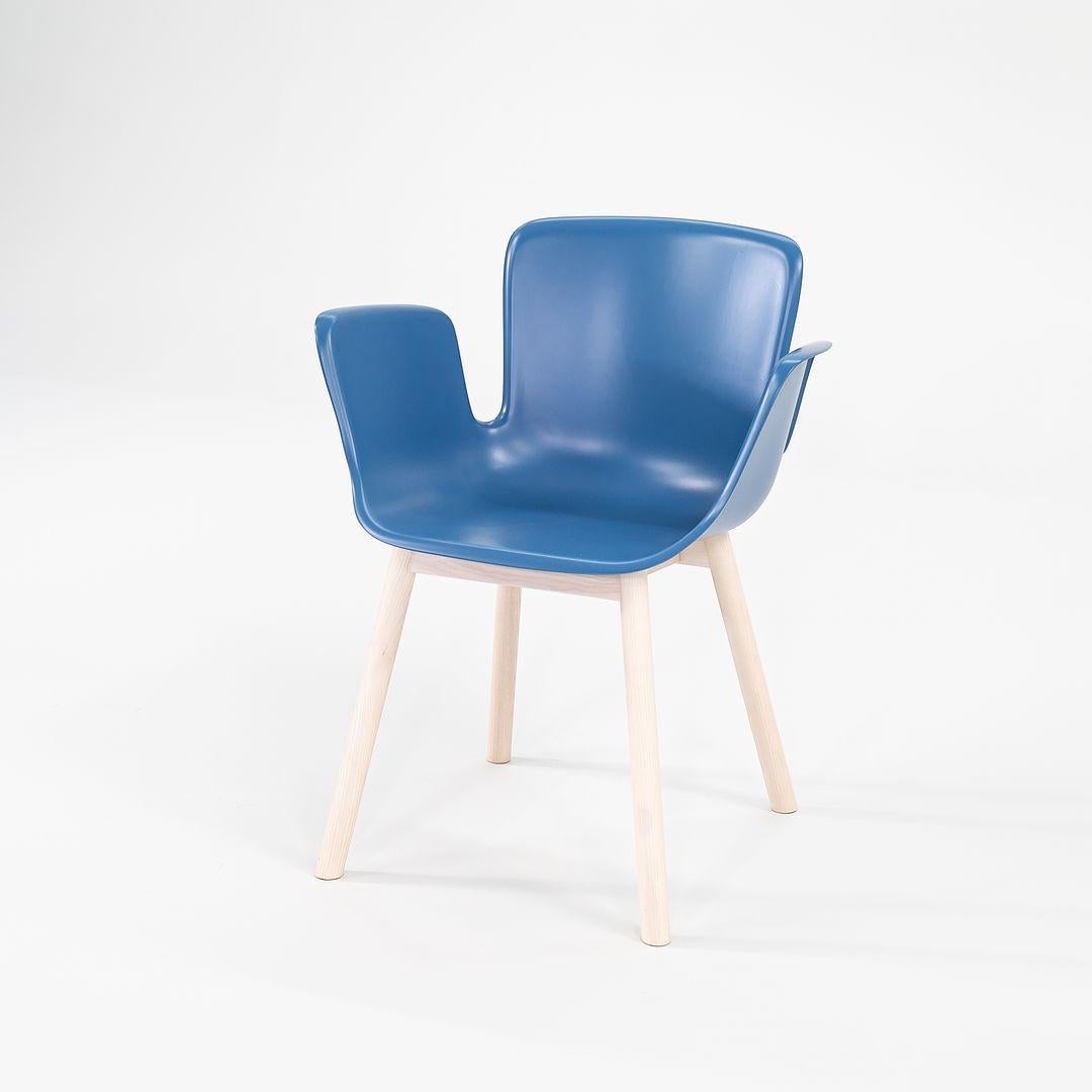 2022 Werner Aisslinger for Cappellini Juli Plastic Chair in Blue with Wood Legs For Sale 4