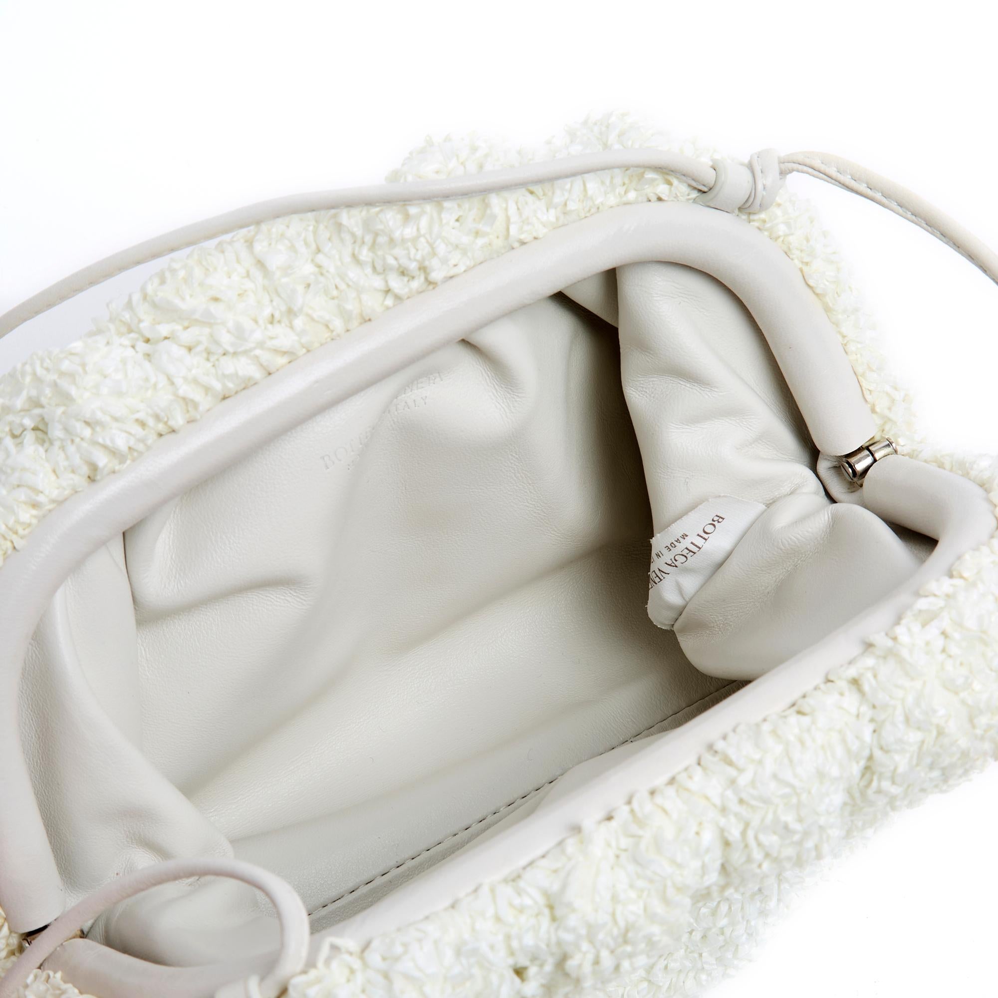 2023 Bottega Veneta Shoulder Bag Mini Pouch Ecru Leather Raffia For Sale 2
