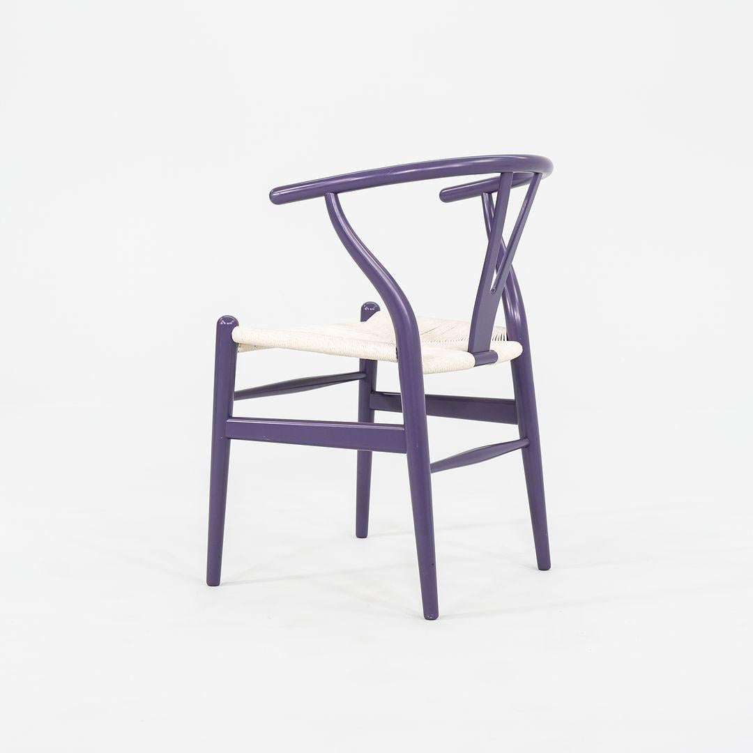 Moderne 2023 Carl Hansen CH24 Wishbone Chair in Beeche Dark Purple w/ Papercord 3x Avail en vente