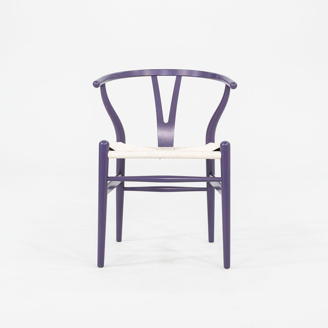 XXIe siècle et contemporain 2023 Carl Hansen CH24 Wishbone Chair in Beeche Dark Purple w/ Papercord 3x Avail en vente