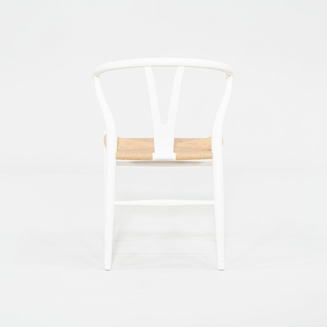 2023 Carl Hansen CH24 Wishbone Chair Faggio Bianco Naturale con Corde di Carta Naturale 1
