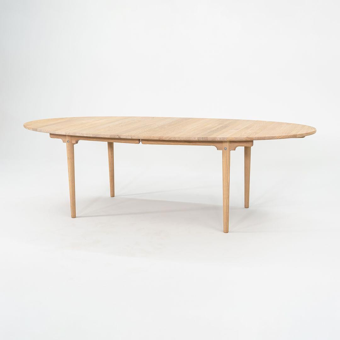2023 Carl Hansen CH339 Esstisch von Hans Wegner in Eiche Weißöl 115 x 240 cm im Angebot 3