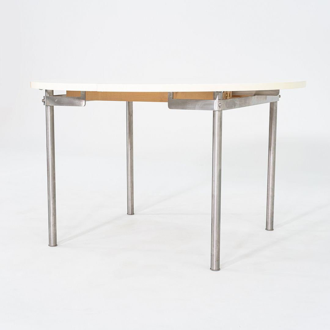 Table de salle à manger CH388 en stratifié blanc Carl Hansen 2023 Excellent état - En vente à Philadelphia, PA