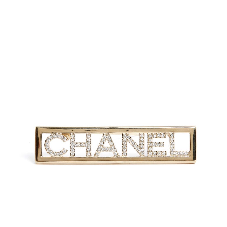 2023 Chanel Golden fancy diamonds signet For Sale at 1stDibs