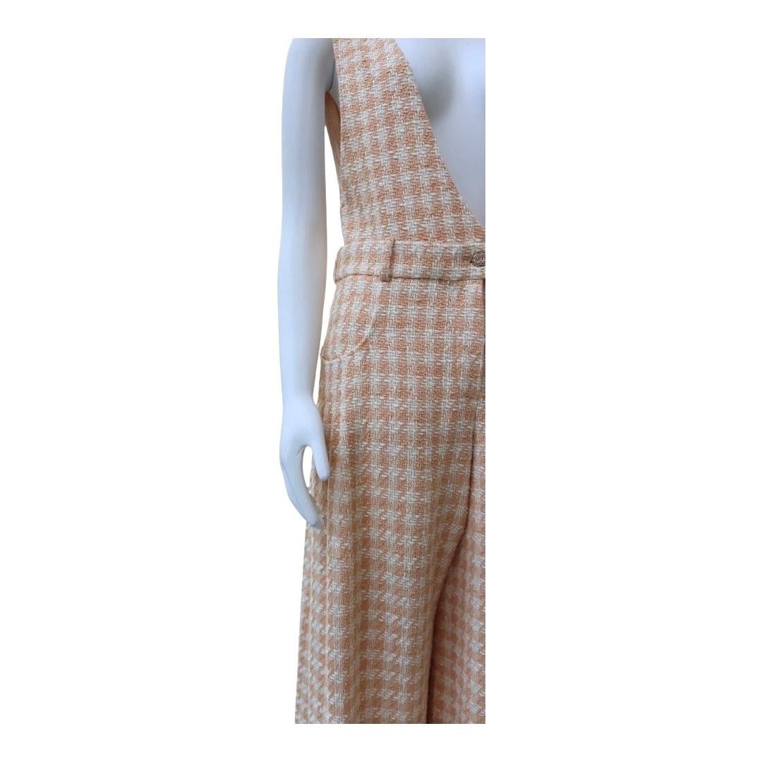 2023 Chanel Houndstooth Plaid Print Jumpsuit In condizioni ottime in vendita a Dallas, TX