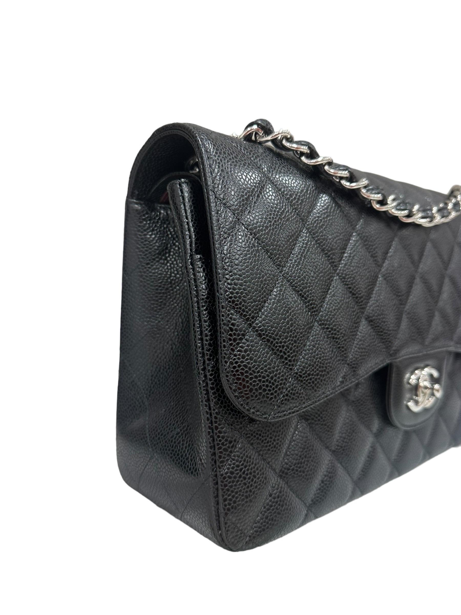 2023 Chanel Timeless Jumbo Pelle Caviar Nera Borsa Tote In Excellent Condition For Sale In Torre Del Greco, IT