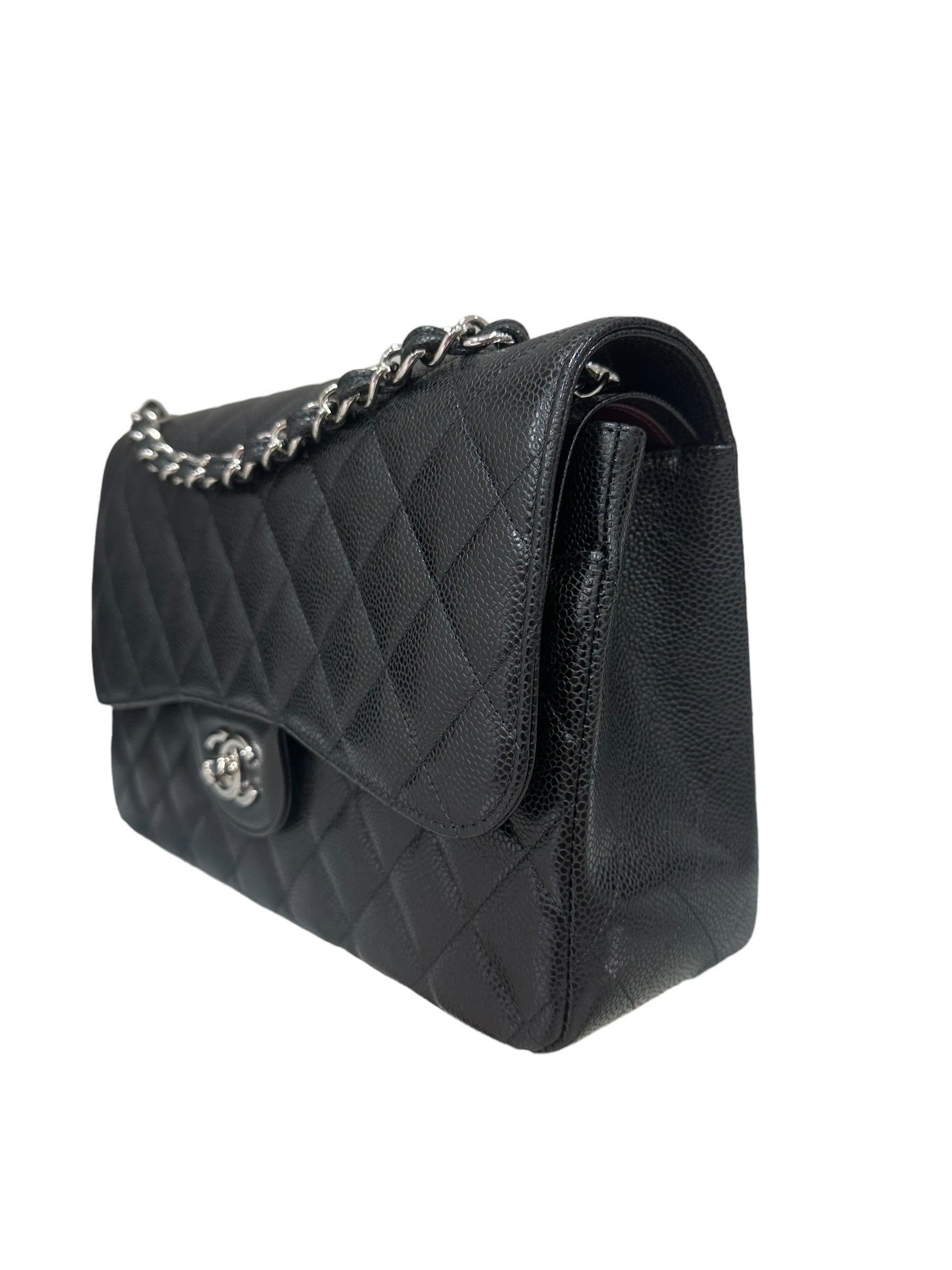 2023 Chanel Timeless Jumbo Pelle Caviar Nera Borsa Tote In Excellent Condition For Sale In Torre Del Greco, IT