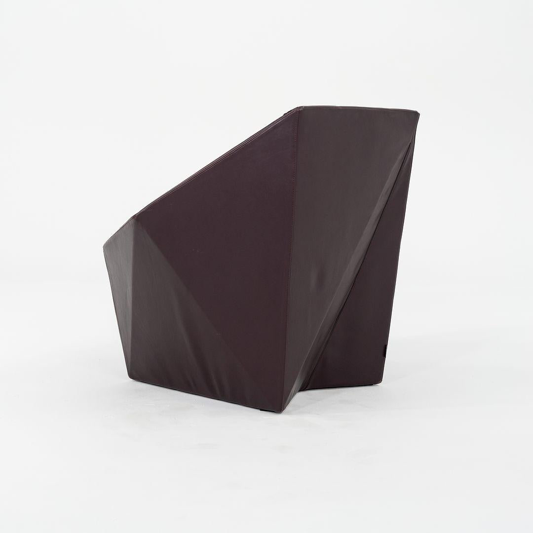 2023 Daniel Libeskind für Moroso Gemma Lounge Sessel Aubergine Leder B0217 im Angebot 4