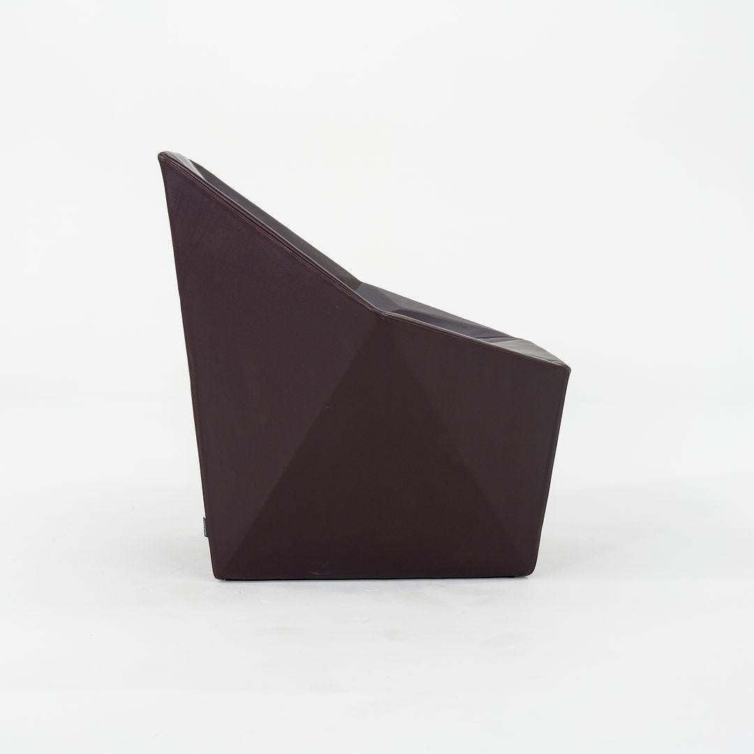2023 Daniel Libeskind für Moroso Gemma Lounge Sessel Aubergine Leder B0217 (Italienisch) im Angebot