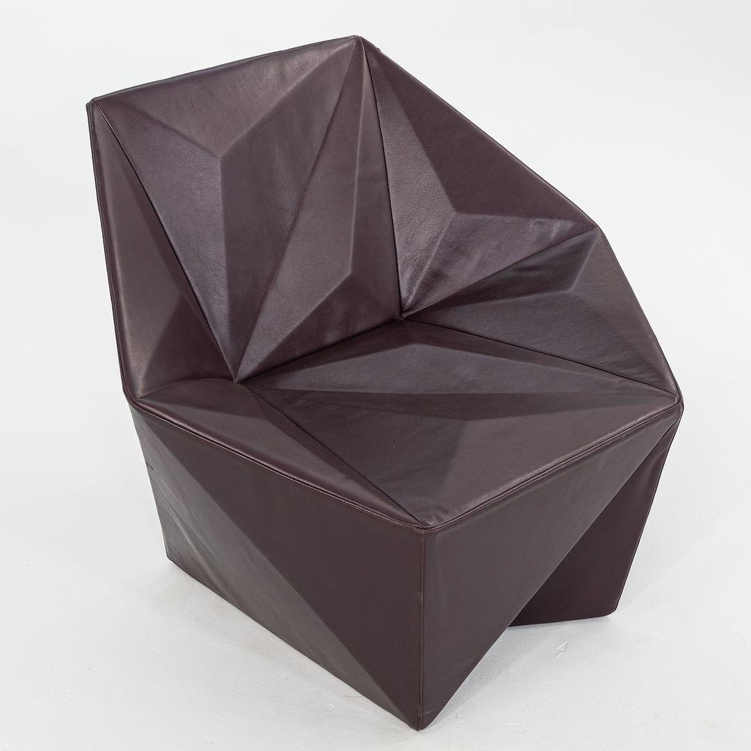 2023 Daniel Libeskind für Moroso Gemma Lounge Sessel Aubergine Leder B0217 (21. Jahrhundert und zeitgenössisch) im Angebot