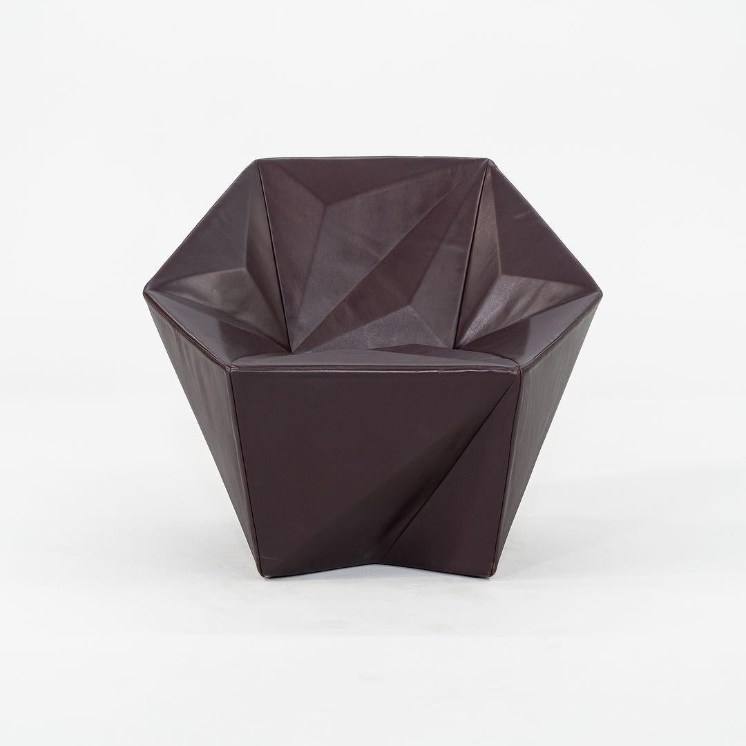 2023 Daniel Libeskind für Moroso Gemma Lounge Sessel Aubergine Leder B0217 im Angebot 2