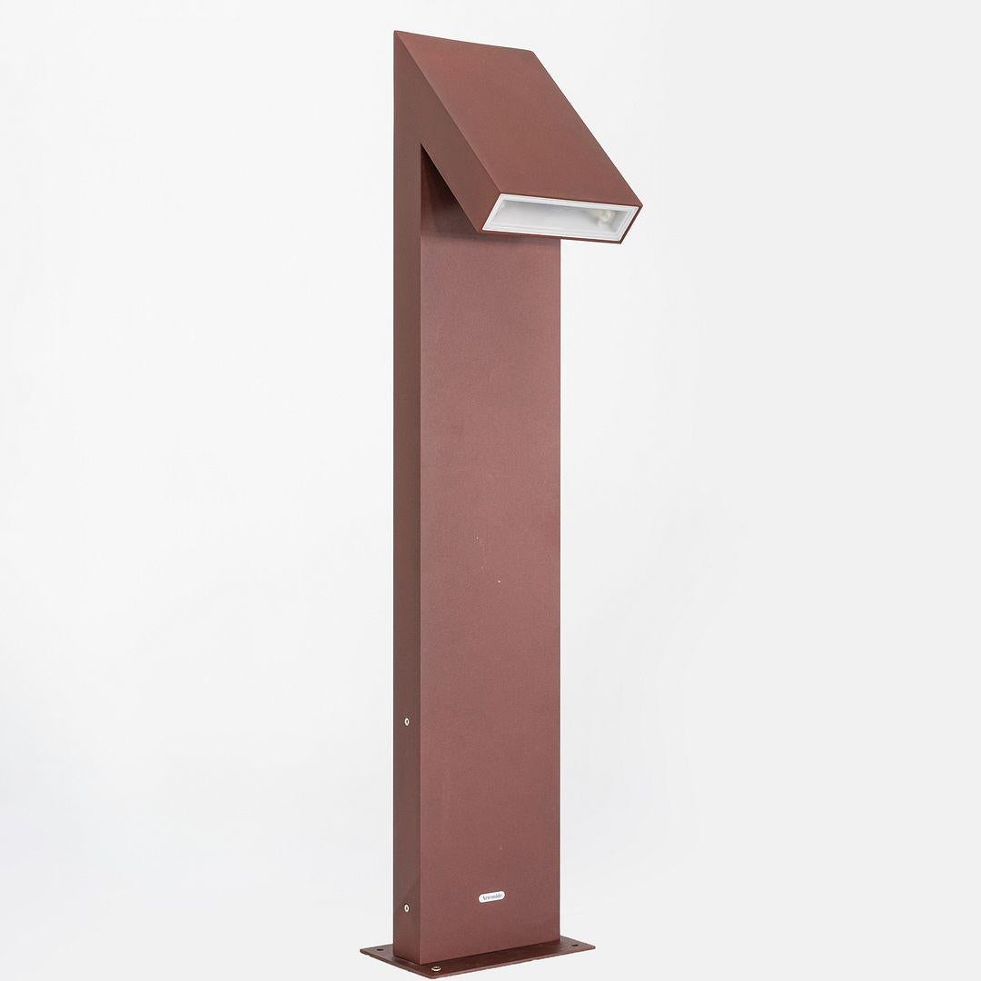 2023 Ernesto Gismondi for Artemide Chilone 90 LED Floor Lamp in 3000K Rust In Excellent Condition For Sale In Philadelphia, PA