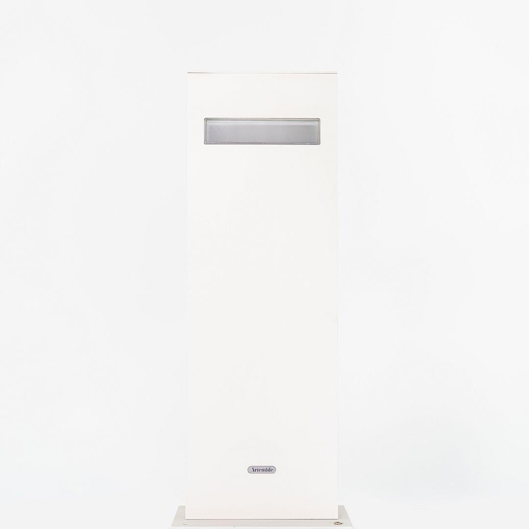 Italian 2023 Ernesto Gismondi for Artemide Nuda 50 Dual Side LED 3000K Floor Lamp For Sale